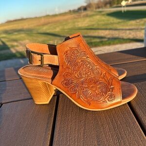No Roots Boots “Santa Rosa” Heel Sandal - Roper